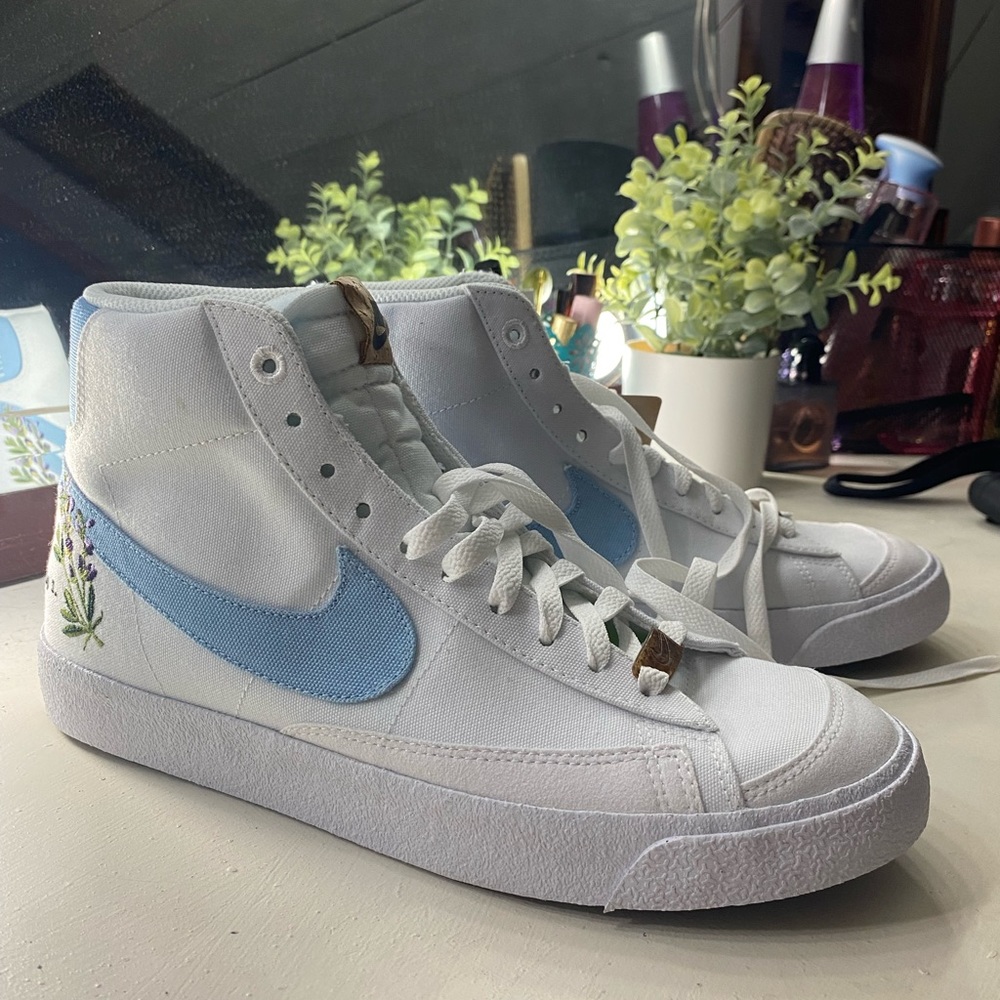 Nike Blazer Mid ‘77 Indigo Size 8.5 Mens